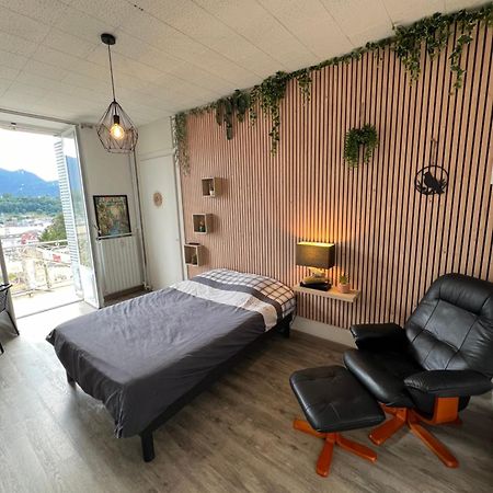 Studio meublé refait à neuf en Centre Ville Aix-les-Bains Extérieur photo