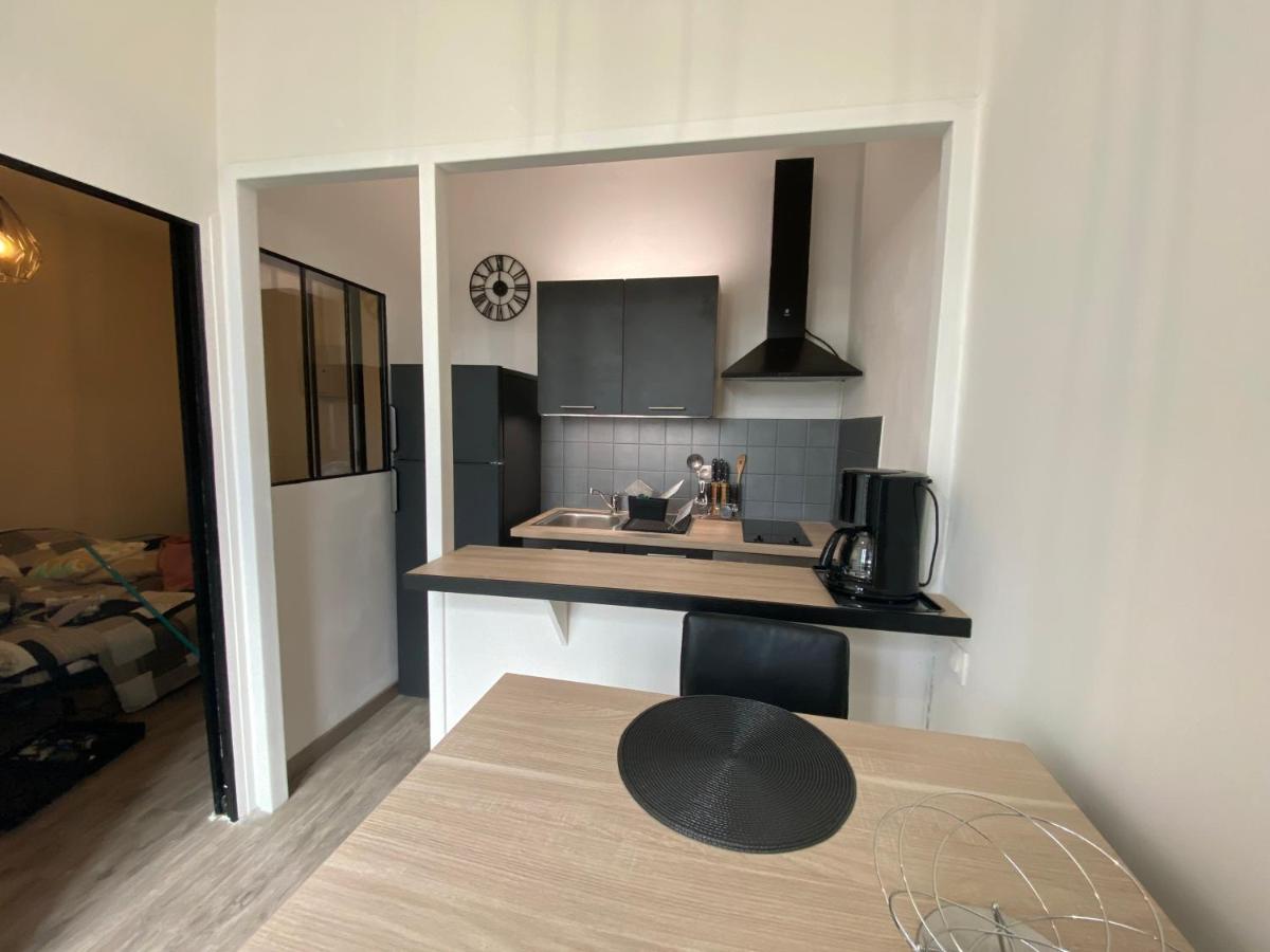 Studio meublé refait à neuf en Centre Ville Aix-les-Bains Extérieur photo