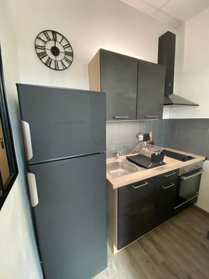 Studio meublé refait à neuf en Centre Ville Aix-les-Bains Extérieur photo